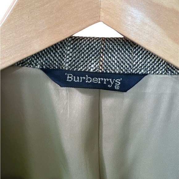 Vintage Burberrys Tweed Blazer - Picture 4 of 9